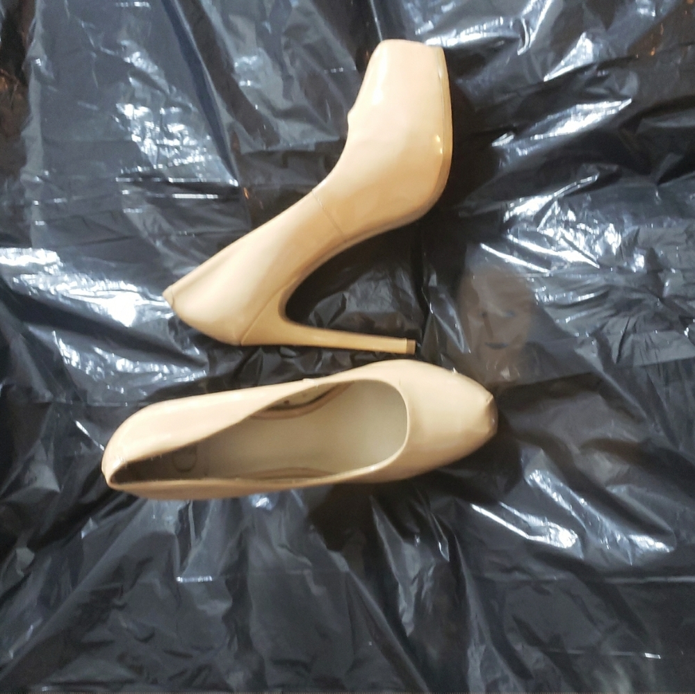 Beige heels